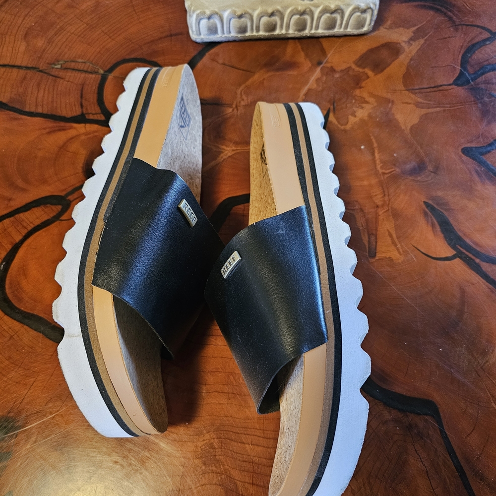 Reef Black and Tan Women's Sandals